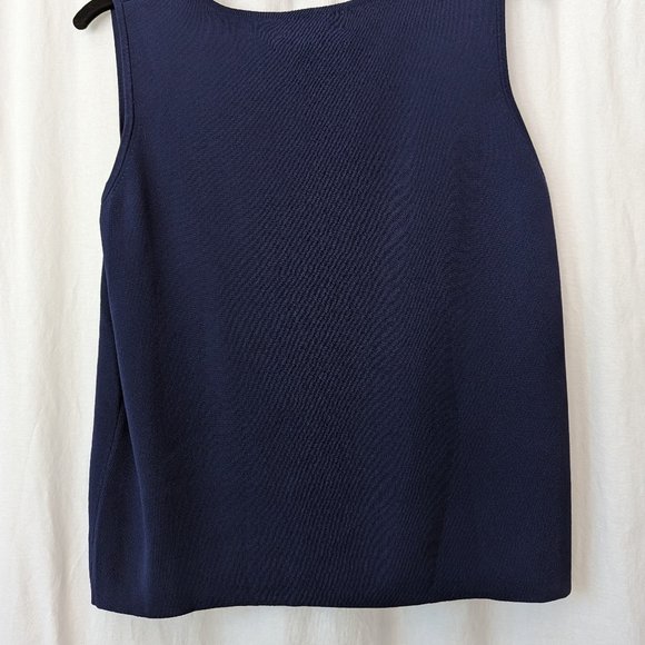 Drapers & Damons Navy Blue Sleeveless Top Size Medium - Picture 9 of 9